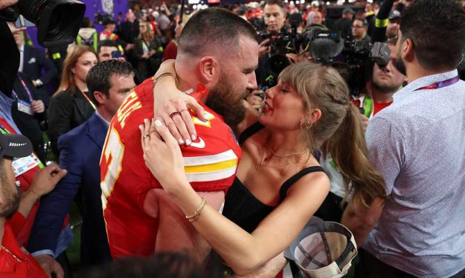 Taylor Swift: Ζει την καλύτερη ζωή της στο πλευρό του Travis Kelce