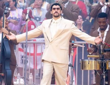 Bad Bunny: Ο λατινοαμερικανός σταρ ξεσηκώνει το Λονδίνο με μια ιστορική συναυλία σε στάδιο
