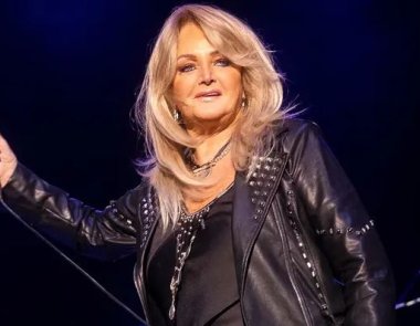 Η Bonnie Tyler ξύπνησε από το τεχνητό κώμα