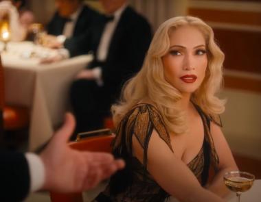 Jennifer Lopez:  Το πρώτο τρέιλερ της ταινίας "Το φιλί της γυναίκας -αράχνη" μόλις κυκλοφόρισε