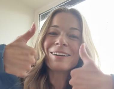 LeAnn Rimes: Έφυγε τρέχοντας από τη σκηνή συναυλίας γιατί της... έπεσαν τα δόντια