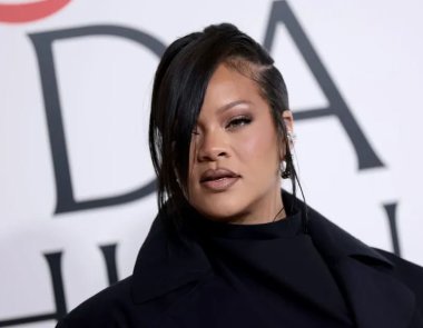 RIHANNA: Έχει 170 τραγούδια έτοιμα στο "αρχείο"
