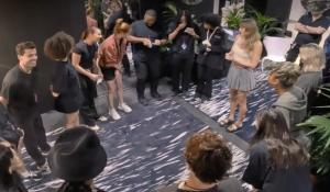 Μοιράζει λεφτά η Taylor Swift: Το αστρονομικό μπόνους στο συνεργείο της περιοδείας της