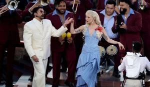 Super Bowl LX: Επαναστατική εμφάνιση του Bad Bunny στο ημίχρονο με πολιτικά μηνύματα