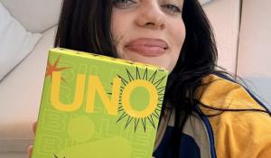 Η Billie Eilish κυκλοφορεί δική της τράπουλα UNO 