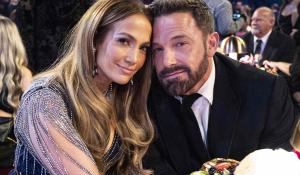 Jennifer Lopez - Ben Affleck: Το αμήχανο φιλί τους μπροστά στους παπαράτσι
