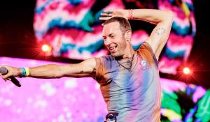 Chris Martin: Πήγε μεταμφιεσμένος σε karaoke bar του Las Vegas