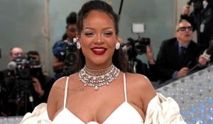 Rihanna: Μιλά για το πώς οι εγκυμοσύνες επηρέασαν τα μαλλιά της