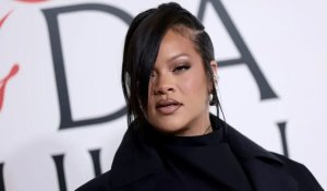 RIHANNA: Έχει 170 τραγούδια έτοιμα στο "αρχείο"