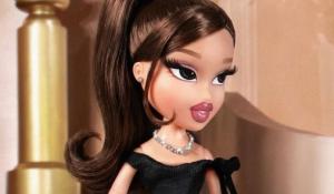 H Bratz αναπαράγει το λουκ της Ariana Grande στα Golden Globes