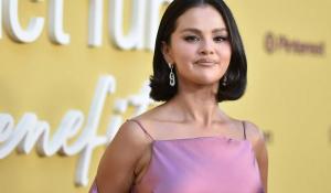 Selena Gomez: «Οι νέοι πρέπει να κάνουν διαλείμματα από τα social media -Ο κόσμος δεν είναι μια οθόνη»