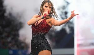 Taylor Swift: Ακόμα ένα show στη βροχή - Δεν τη σταματά τίποτα