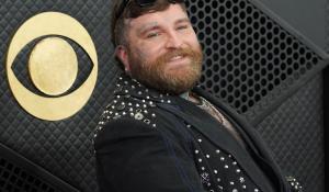 Με πιό τραγούδι ανεβαίνει ψυχολογικά ο Teddy Swims;