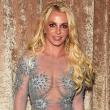 Britney Spears: Χορός μέσα στο σαλόνι της μόνο με τα εσώρουχά της