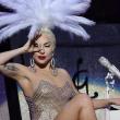 Lady Gaga: Μήπως αρραβωνιάστηκε;
