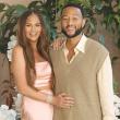 John Legend για Chrissy Teigen: "Η ζωή της ήταν σε κίνδυνο"