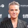 Robbie Williams: Απάντηση στον πρώην μάνατζερ των Take That για κατάχρηση ουσιών