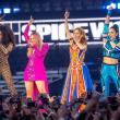 Η Geri Halliwell επικαιροποιεί το σλόγκαν των Spice Girls «girl power» για να είναι πιο συμπεριληπτικό