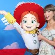 Το τραγούδι «I Knew It, I Knew You» της Taylor Swift κάνει το ντεμπούτο του στο νούμερο 1 του chart με τα κορυφαία τραγούδια ταινιών